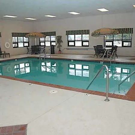 Hampton Inn Columbus/Taylorsville 